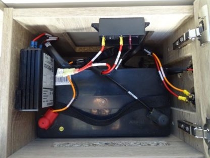 Connexion électrique pour meuble cuisine avec prise allume-cigare – Image 4