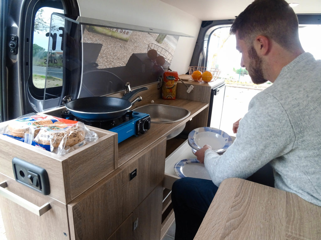 Tikivan : Kit Cuisine Fonctionnelle pour Van Aménagé
